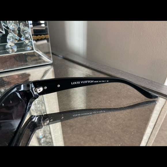 Louis Vuitton Vintage Style Thin Sunglasses - Picture 3 of 3